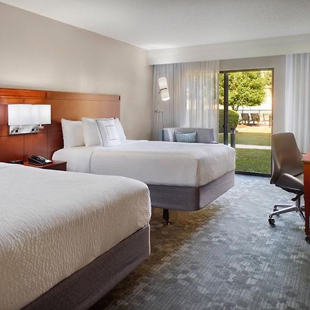 คอร์ทยาร์ด ฟาเยตต์วิลล์ Hotel เฟย์เอตต์วิลล์ ภายนอก รูปภาพ